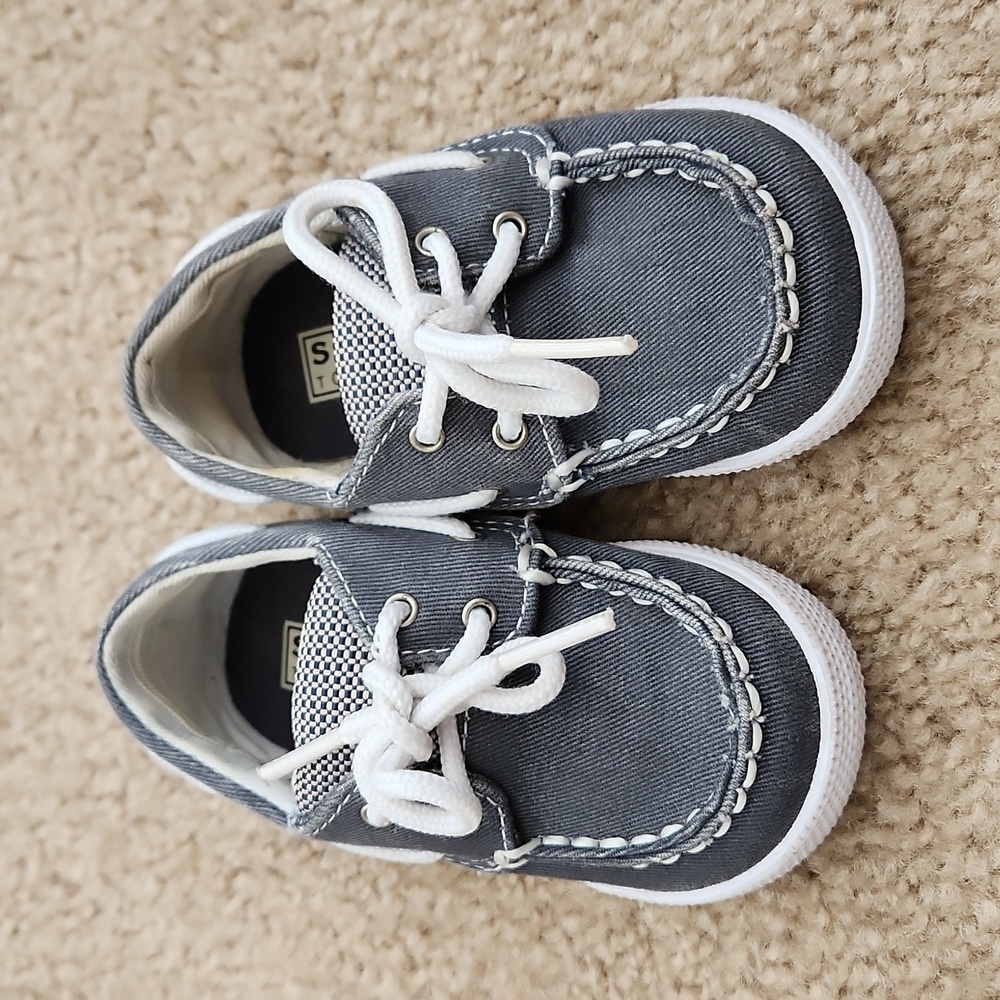 Baby boat shoes